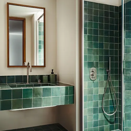 Edgar - Bouchardon アパートホテル