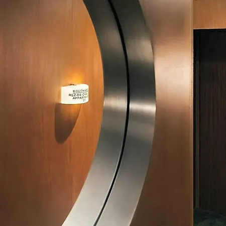 Edgar - Bouchardon Aparthotel 4*
